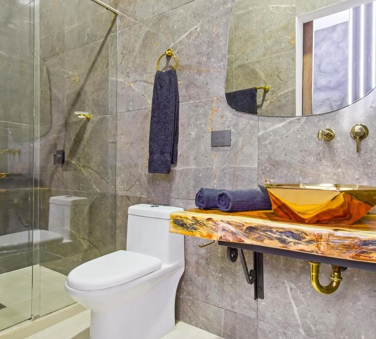 Apartment Massive Jacuzzi - 6 Bedroom With Private Bathroom - 1 Block From Lleras P11 Medellin Colombia